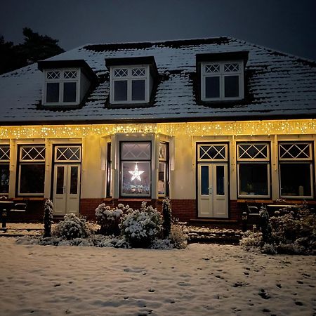 B&B De Zulthe Roden Bagian luar foto