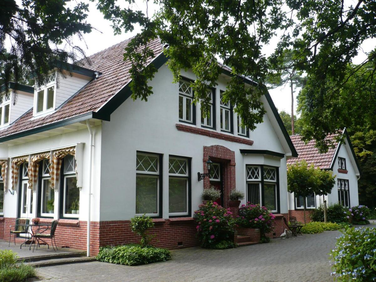 B&B De Zulthe Roden Bagian luar foto