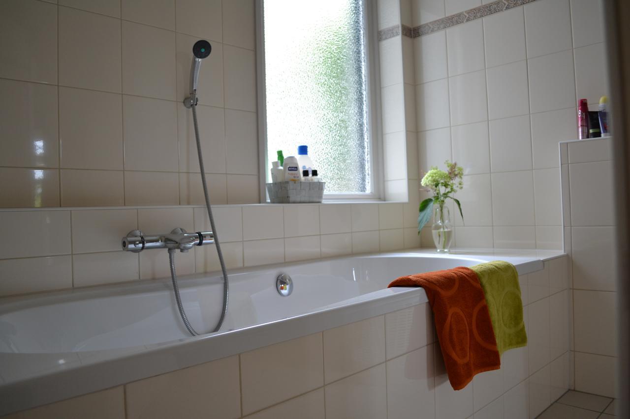 B&B De Zulthe Roden Bagian luar foto