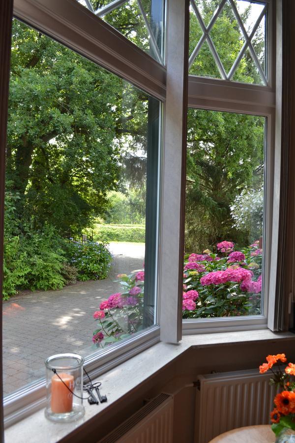 B&B De Zulthe Roden Bagian luar foto