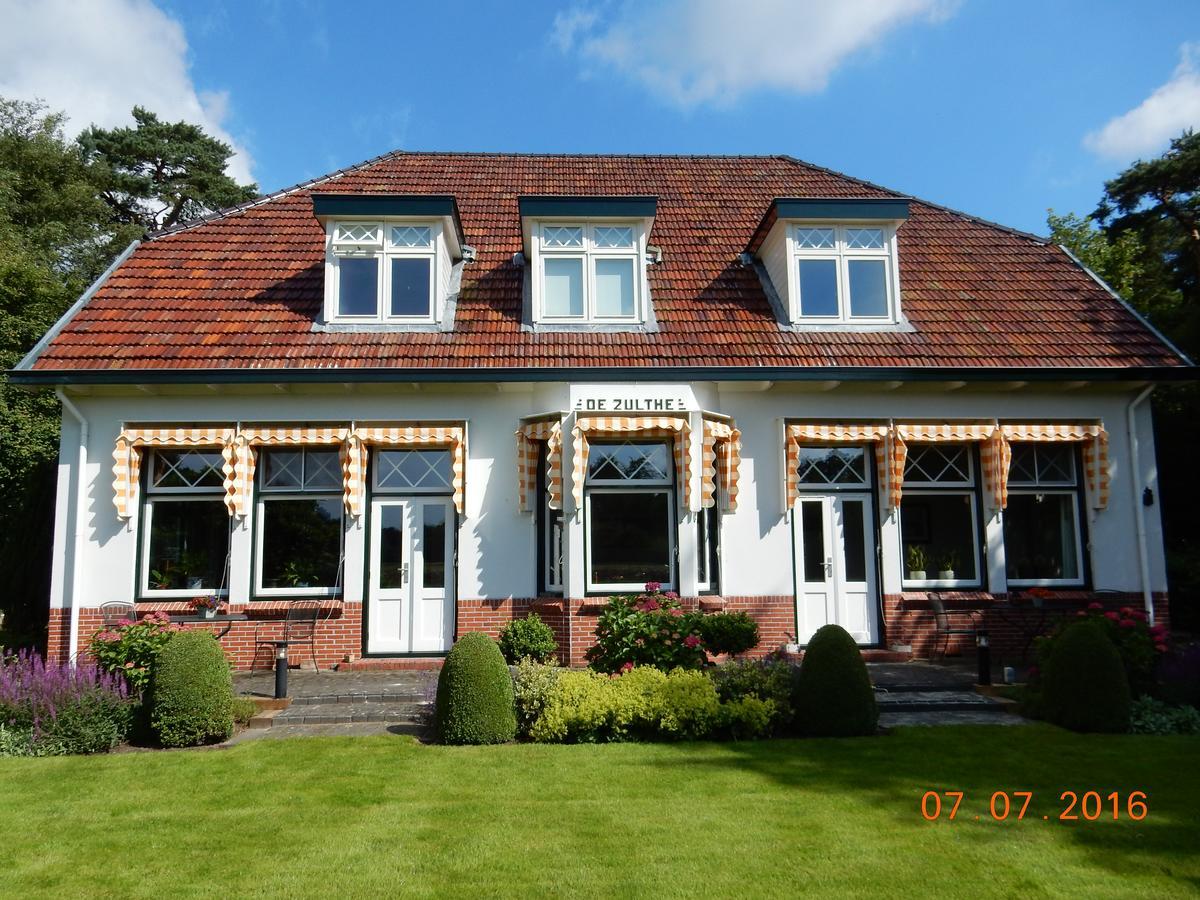 B&B De Zulthe Roden Bagian luar foto